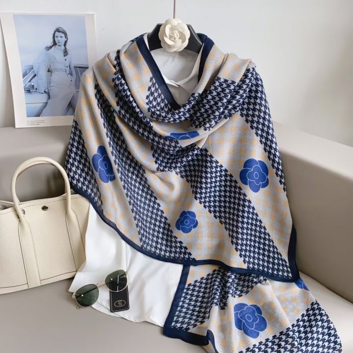Scarve In Roses and Dogtooth Cotton Print in Blue